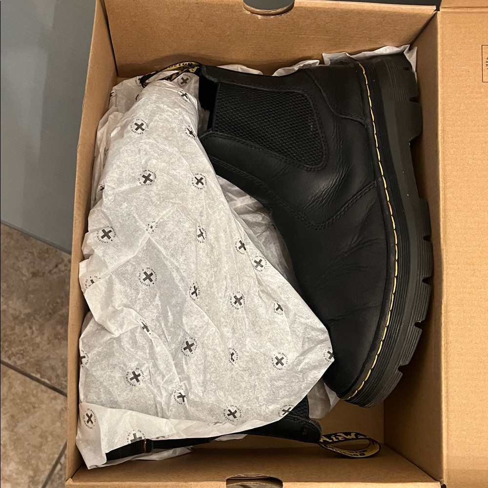 Dr. Martens Black Leather Ankle Boots Wyoming - Picture 8 of 8